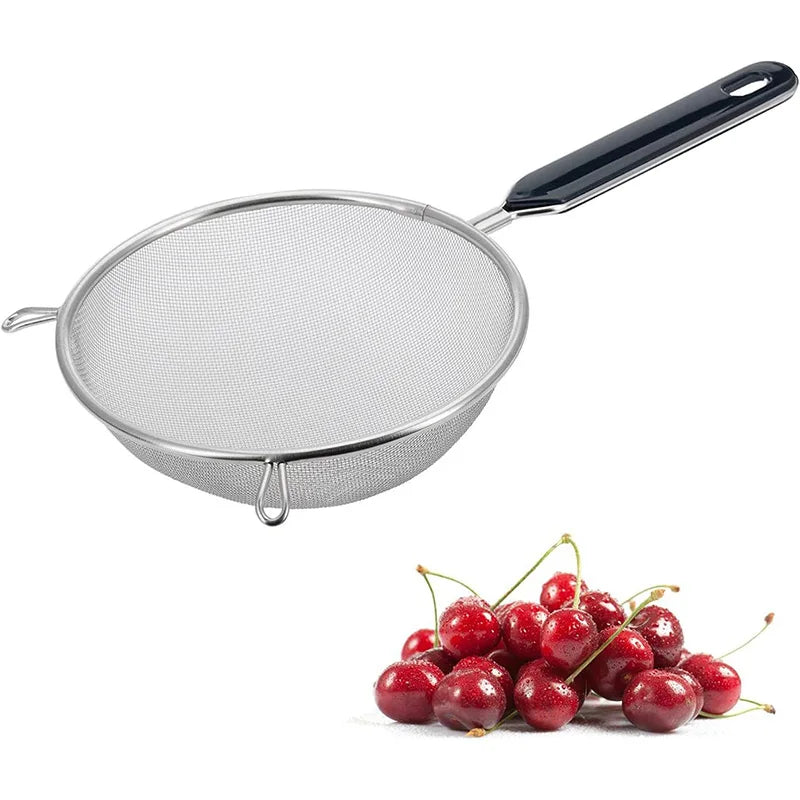 Ergonomic Stainless Steel Kitchen Strainer With Non Slip Handle