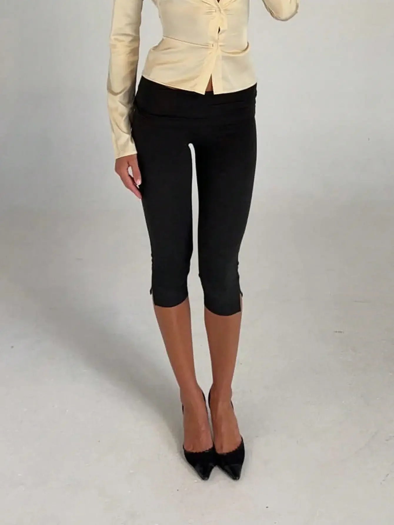 Women's Retro Low Waist Capri Leggings With Fold Over Waistband