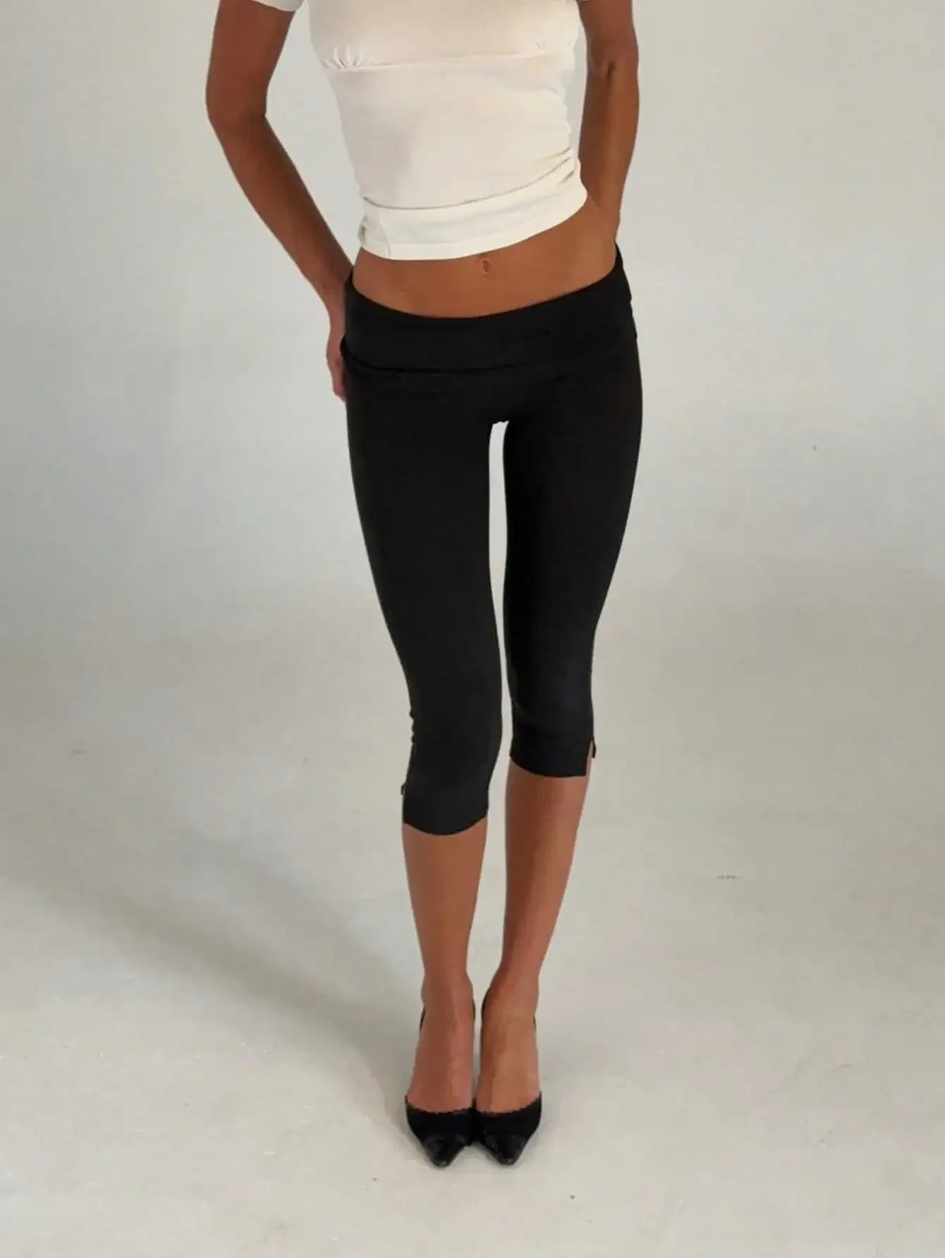 Women's Retro Low Waist Capri Leggings With Fold Over Waistband